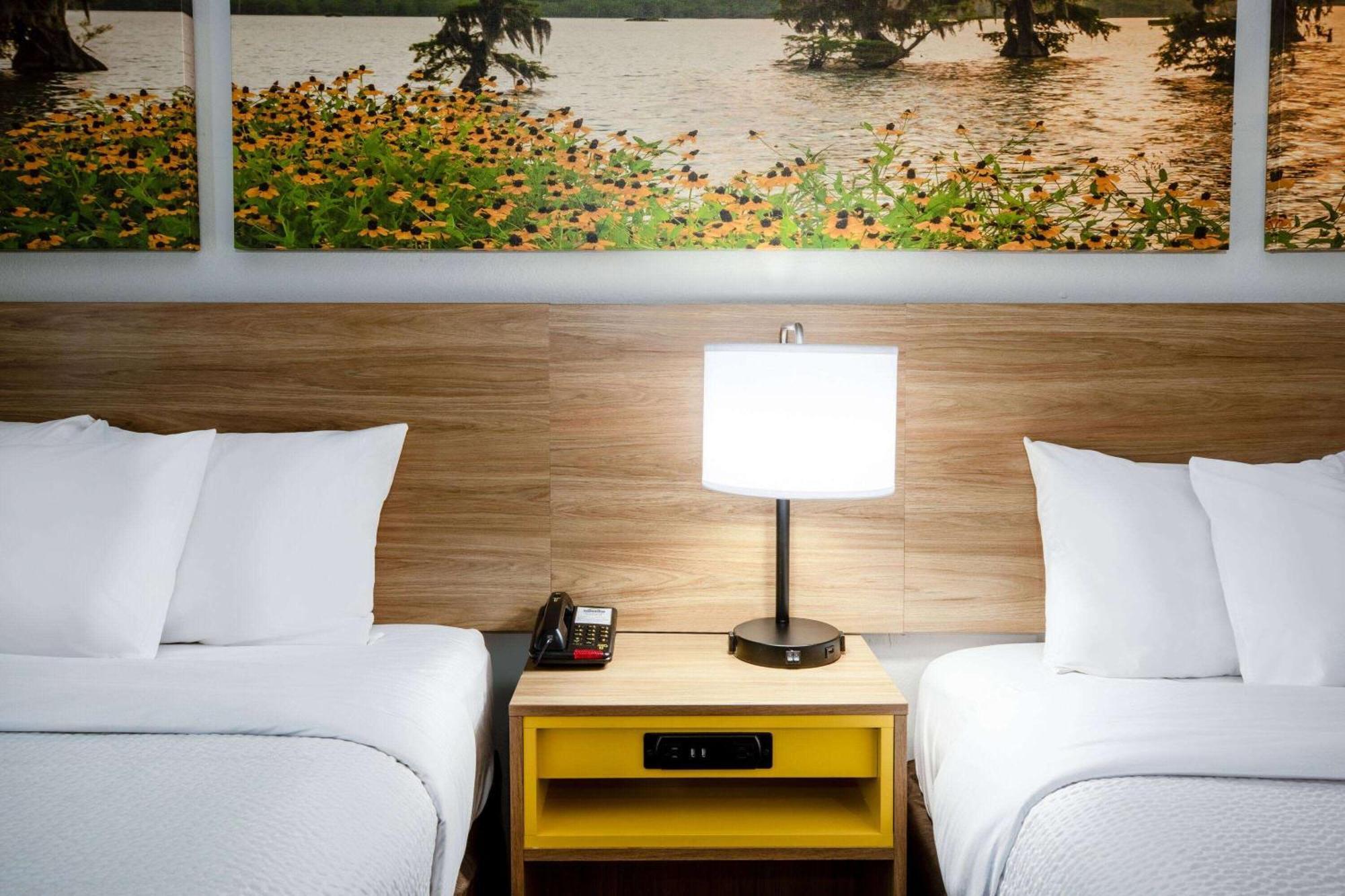 Hotel Days By Wyndham Baton Rouge I-10